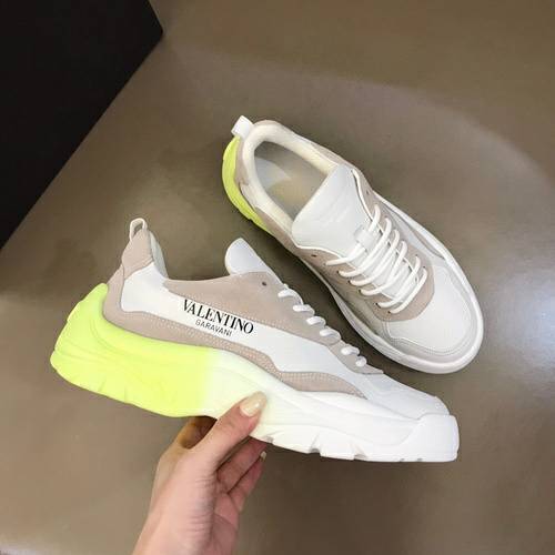 Picture of Valentino Shoes Men _SKUfw103060665fw